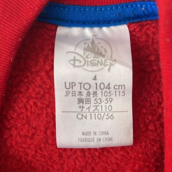 Spider-Man Disney Marvel fuzzy sweatshirt.  Size boys 4. - Picture 2 of 5